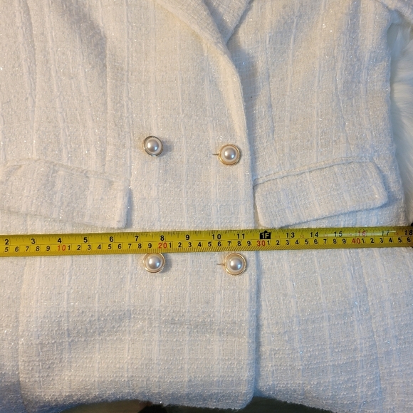 Elegant White Tweed Women's Blazer - Picture 9 of 12